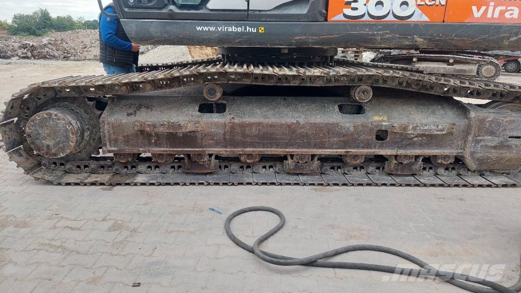 Hitachi ZX 300 LCN-7 Bageri guseničari