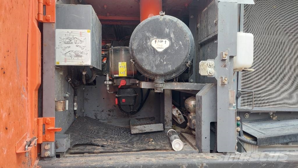 Hitachi ZX 300 LCN-7 Bageri guseničari