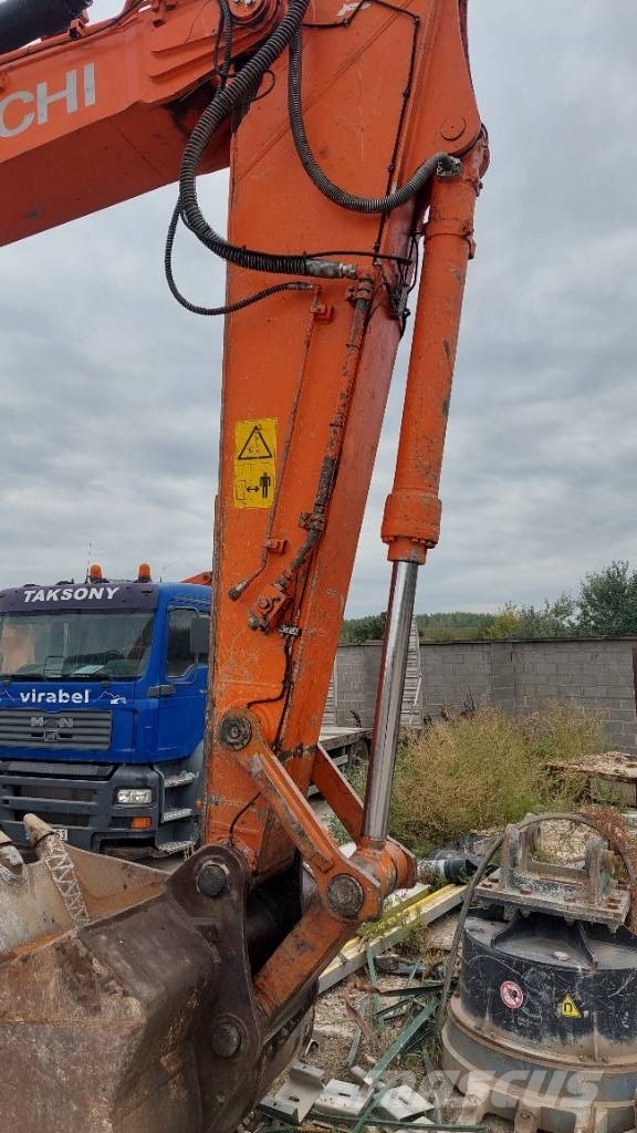 Hitachi ZX 300 LCN-7 Bageri guseničari
