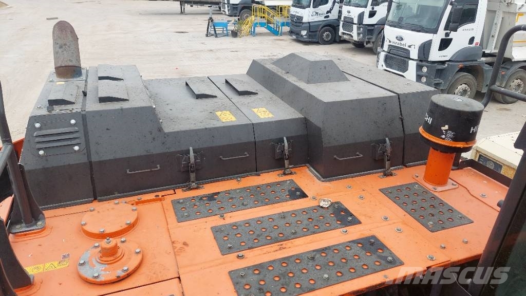 Hitachi ZX 300 LCN-7 Bageri guseničari