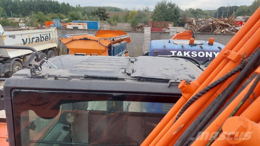Hitachi ZX 300 LCN-7 Bageri guseničari