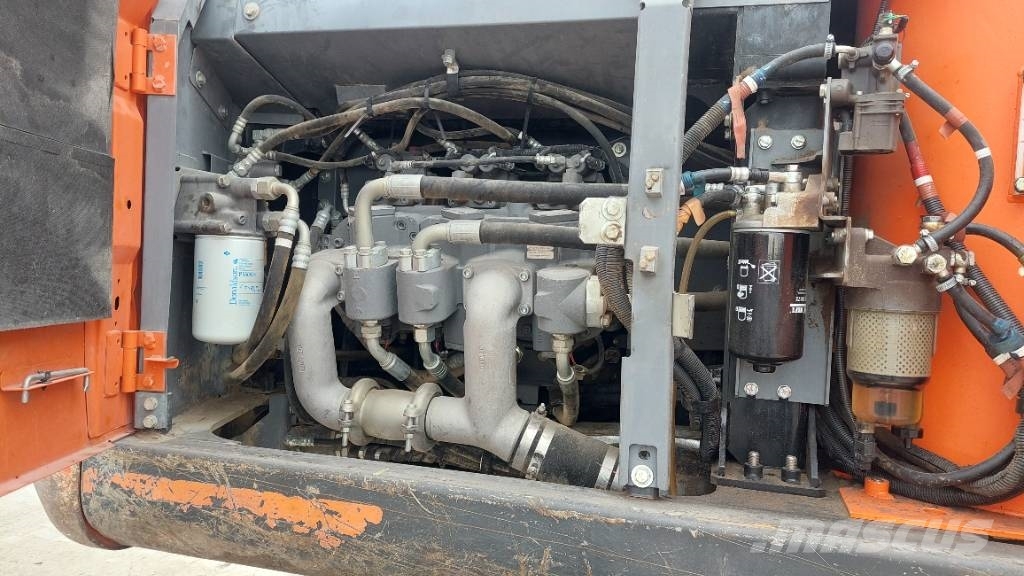 Hitachi ZX 300 LCN-7 Bageri guseničari