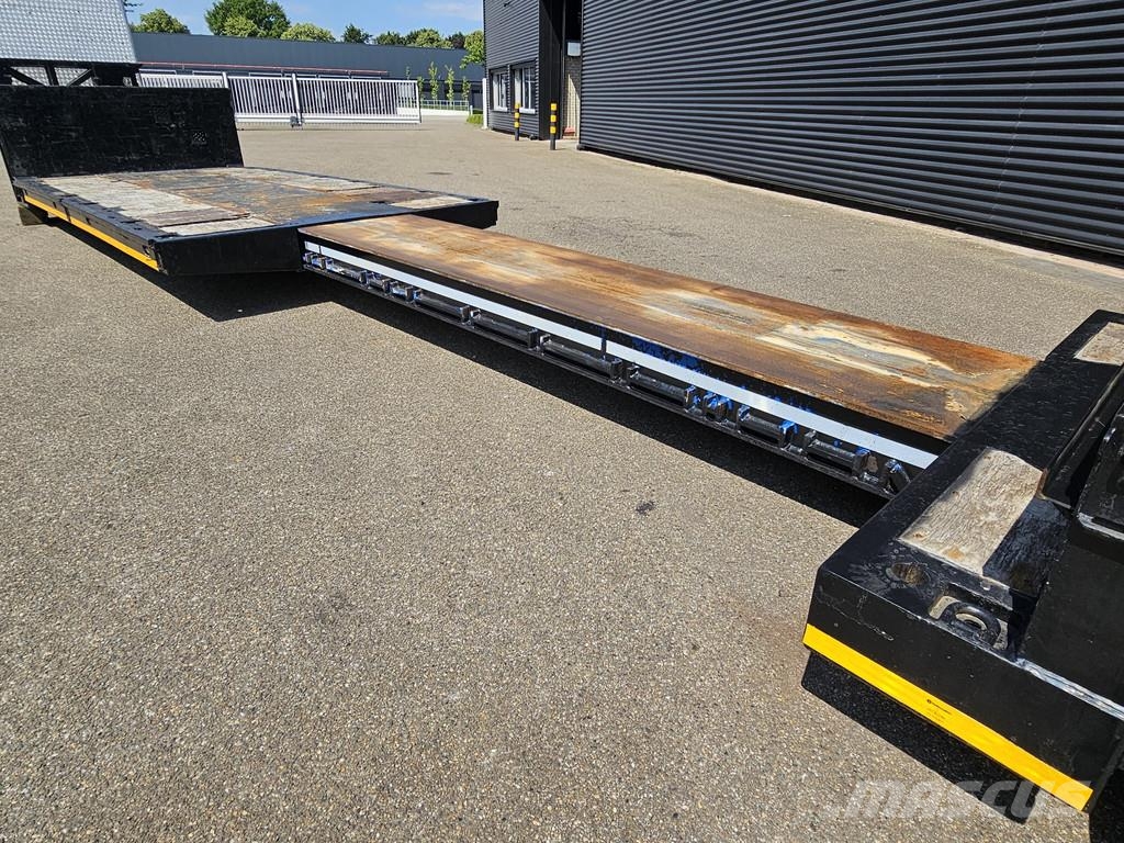Meusburger MPG 3 / EXTENDABLE / LOW BED / 3 x STEERING AXLE Låg lastande semi trailer