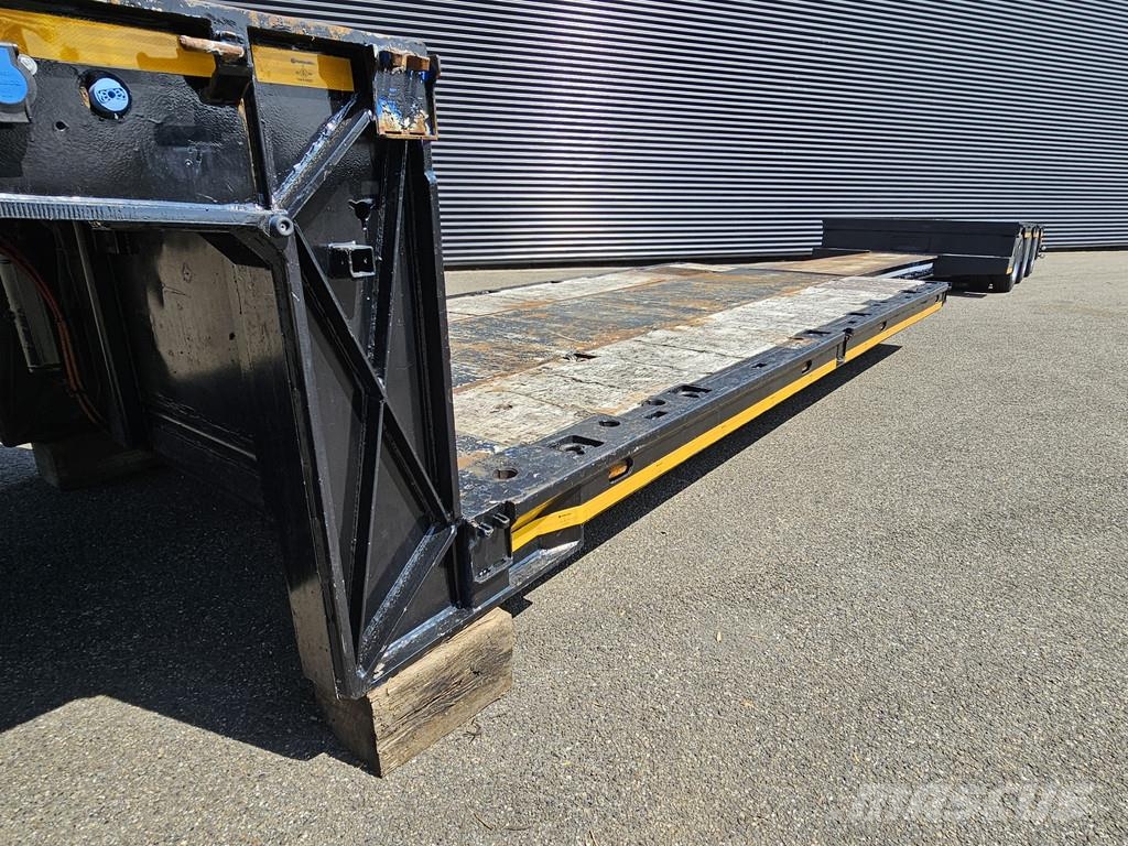 Meusburger MPG 3 / EXTENDABLE / LOW BED / 3 x STEERING AXLE Låg lastande semi trailer