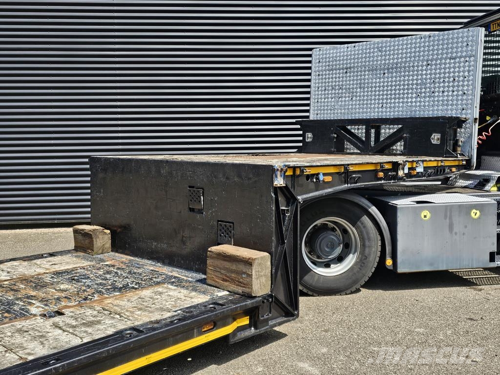 Meusburger MPG 3 / EXTENDABLE / LOW BED / 3 x STEERING AXLE Låg lastande semi trailer