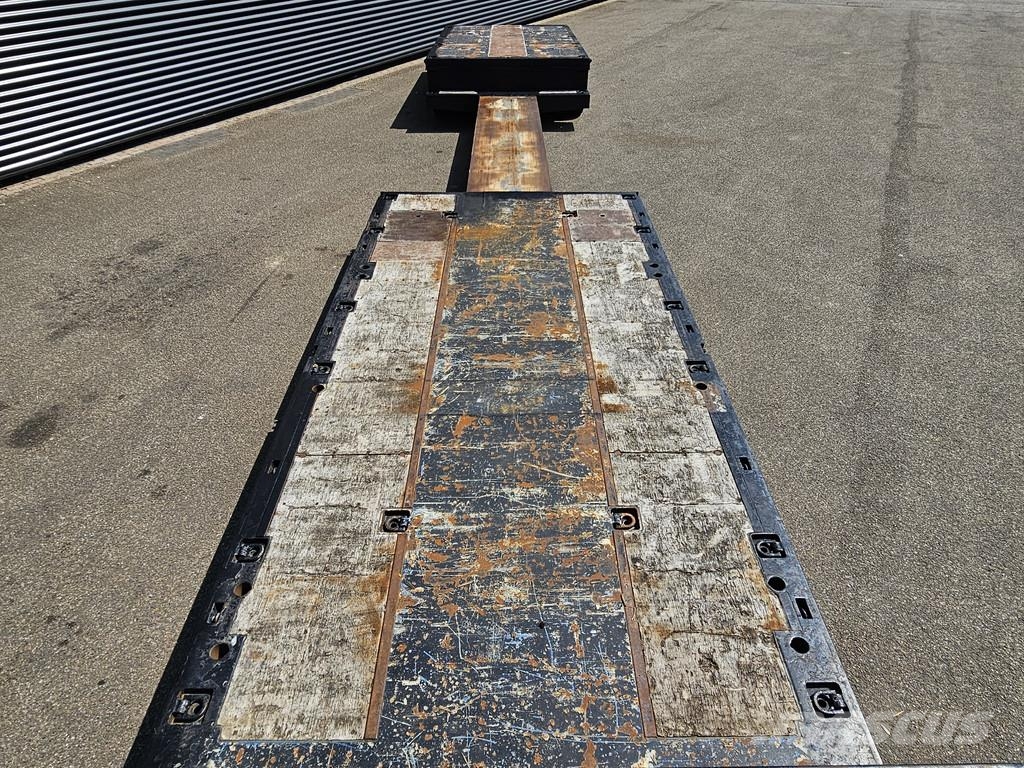 Meusburger MPG 3 / EXTENDABLE / LOW BED / 3 x STEERING AXLE Låg lastande semi trailer