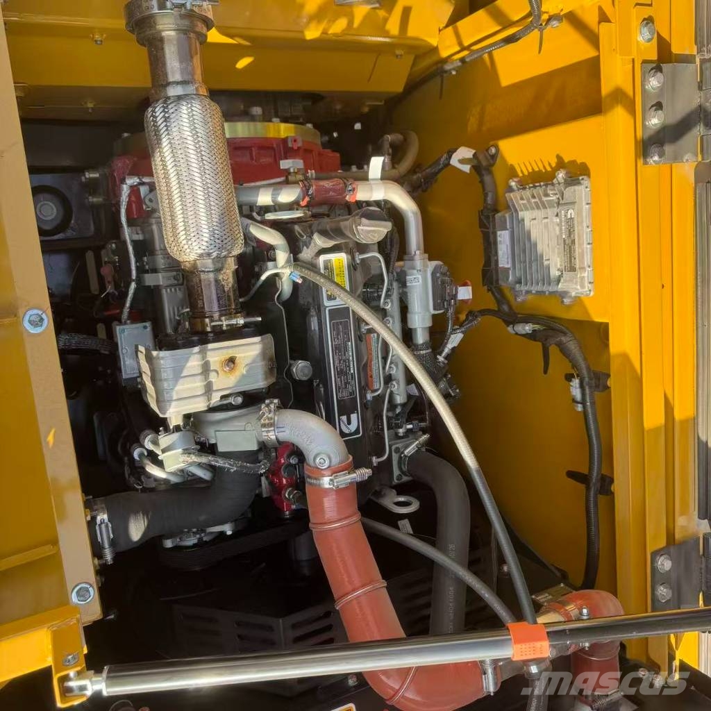 XCMG XE 200 Bagri goseničarji