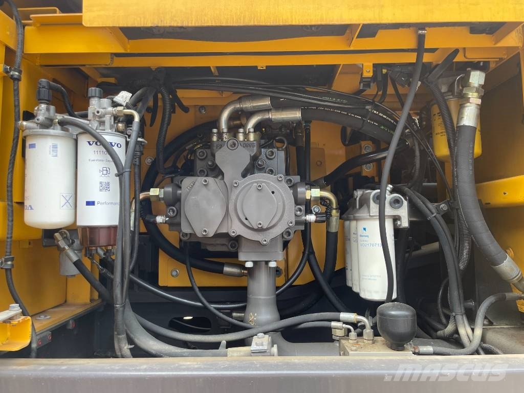 Volvo EC 480 E L Roomikekskavaatorid