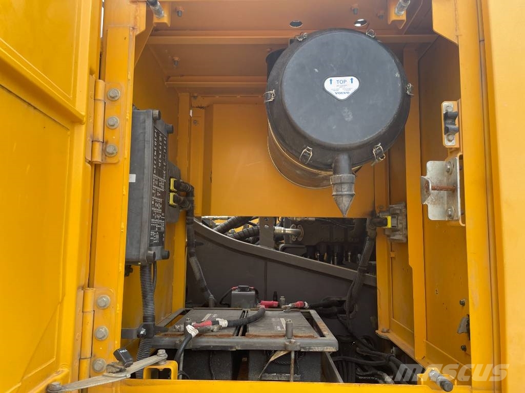 Volvo EC 480 E L Roomikekskavaatorid