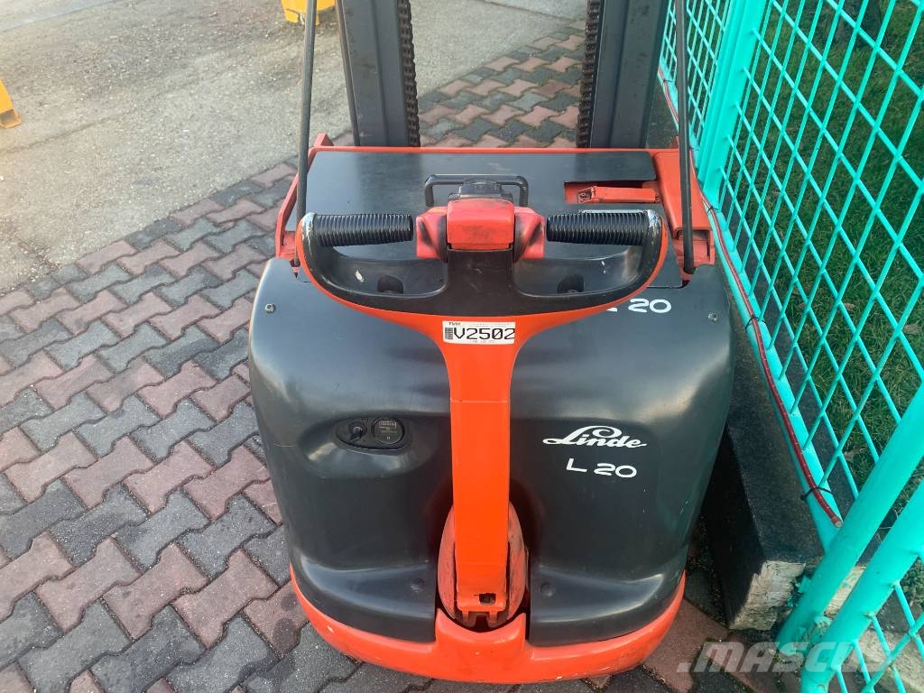 Linde L 20 V-2502 FOR EXPORT ONLY OB Apiladores eléctricos autopropulsados