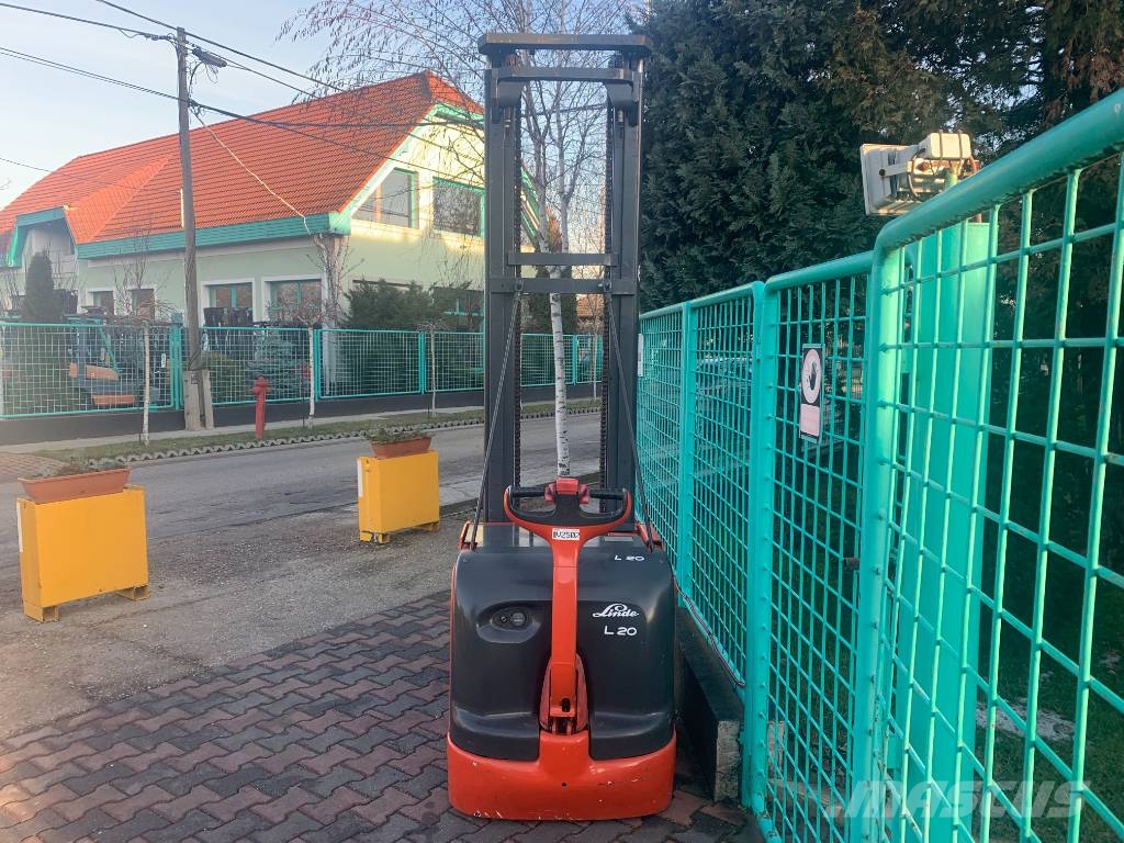 Linde L 20 V-2502 FOR EXPORT ONLY OB Apiladores eléctricos autopropulsados
