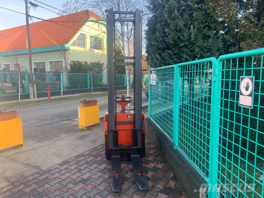 Linde L 20 V-2502 FOR EXPORT ONLY OB Apiladores eléctricos autopropulsados