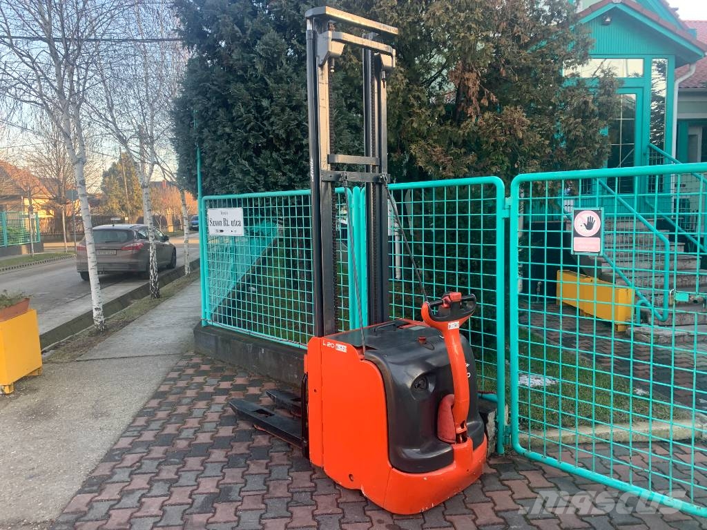 Linde L 20 V-2502 FOR EXPORT ONLY OB Apiladores eléctricos autopropulsados