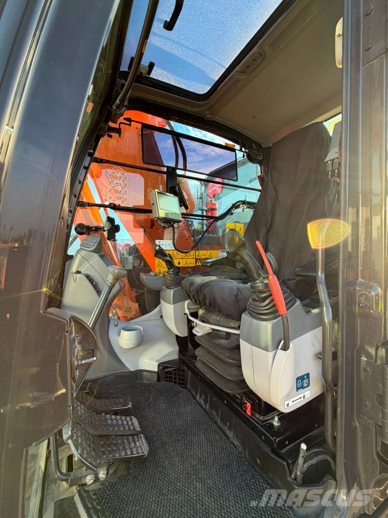 Hitachi Sumitomo ZX135 US-6 Telakaivukoneet