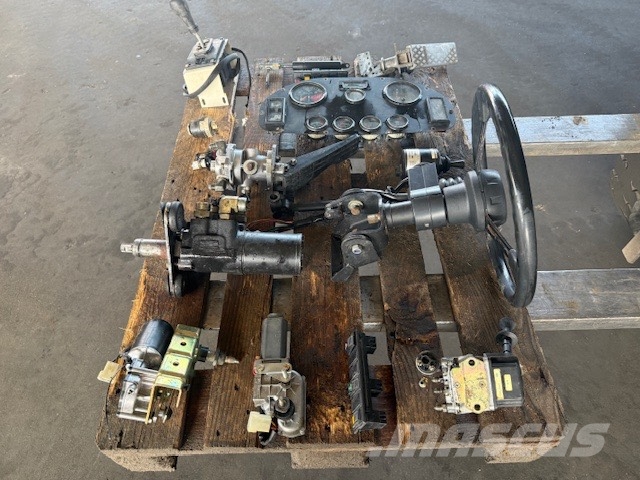 Terex TA 25 CAB PARTS Ohjaamo ja sisusta