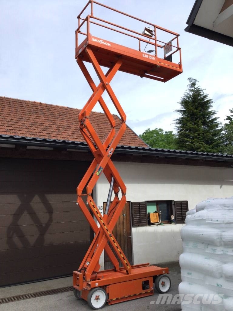 SkyJack SJIII 3220 - 8.1m - 408kg - NEW BATTERIES OPTIONAL Plataformas tijera