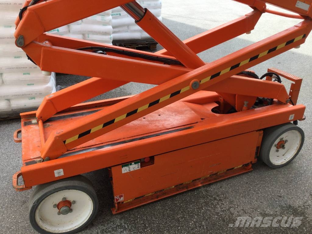SkyJack SJIII 3220 - 8.1m - 408kg - NEW BATTERIES OPTIONAL Plataformas tijera