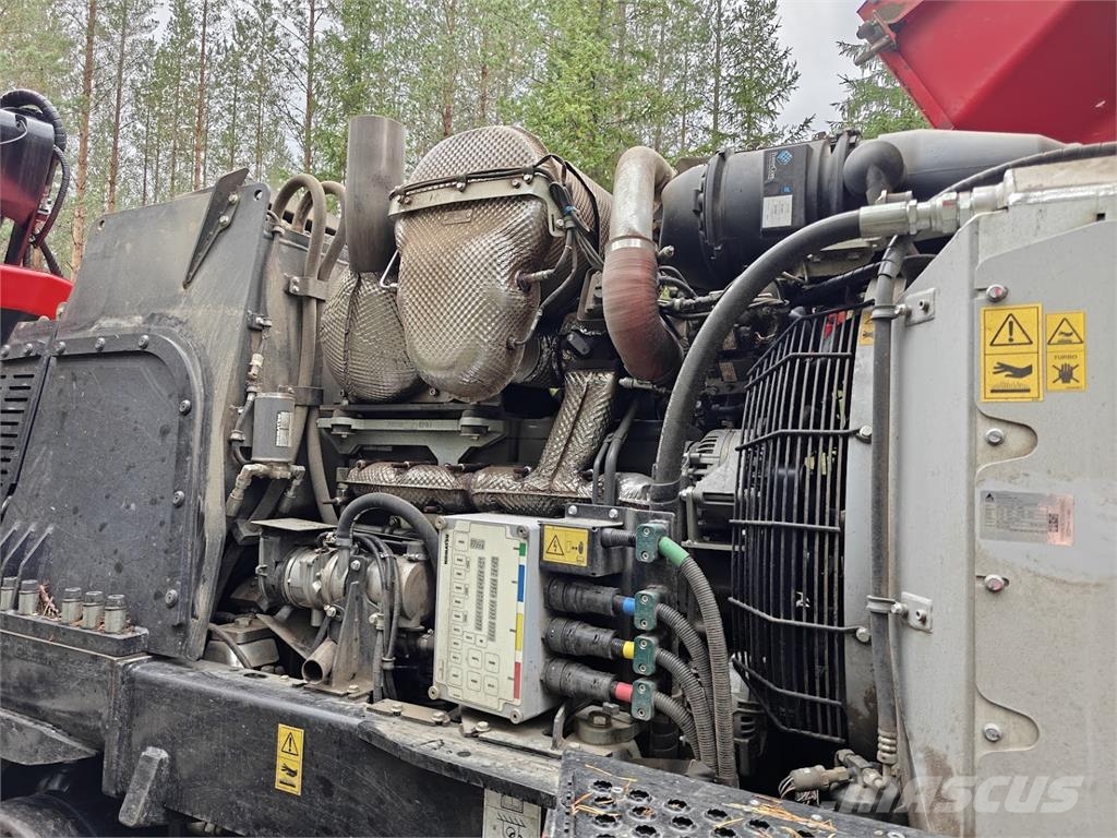 Komatsu XH 901 X6-6 Harvesteriai (miško kirtimo mašinos)