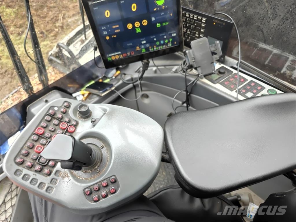 Komatsu XH 901 X6-6 Harvesteriai (miško kirtimo mašinos)