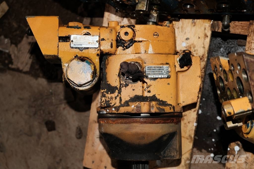 Liebherr 912 silnik jazdy Hidráulica