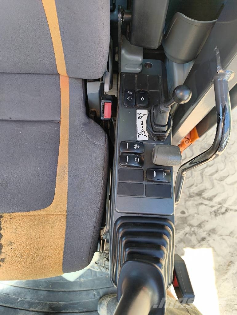 Doosan DX 63-3 Escavatori cingolati