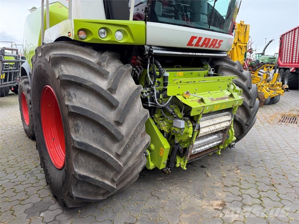 CLAAS Jaguar 970 ماكينات زراعية - غير ذلك