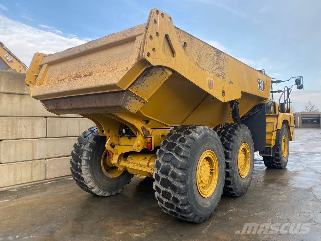 CAT 730 Шарнирно-сочленённые самосвалы