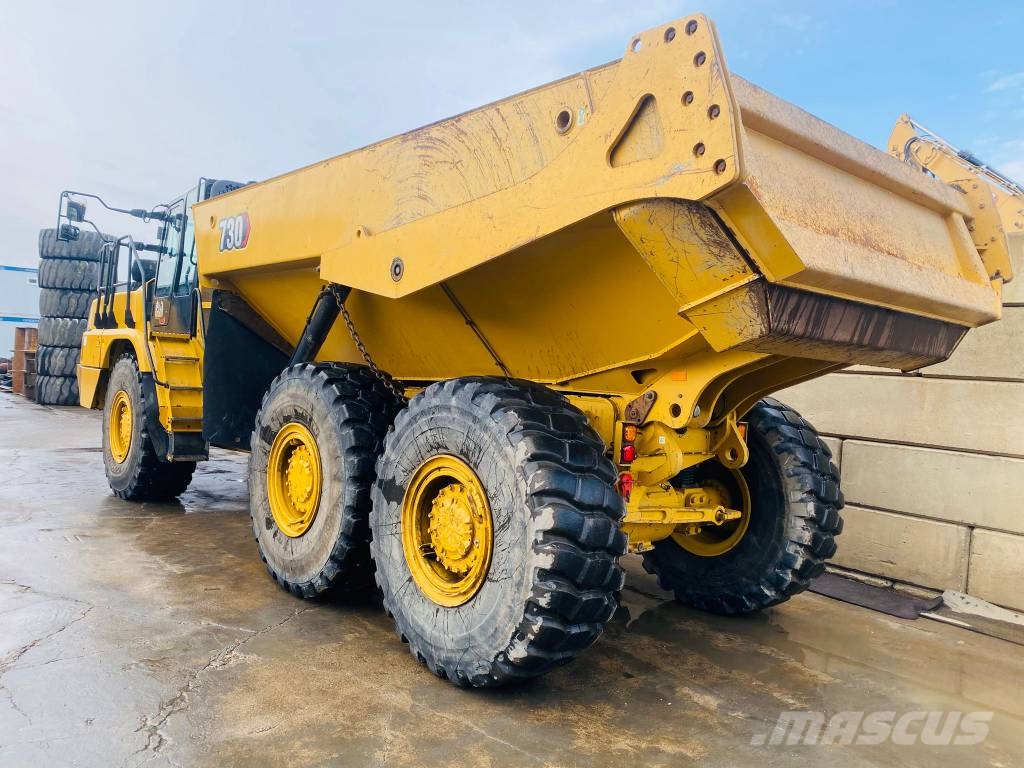 CAT 730 Шарнирно-сочленённые самосвалы
