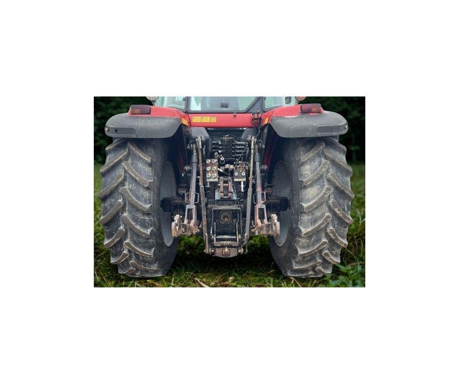 Massey Ferguson 8240 트랙터