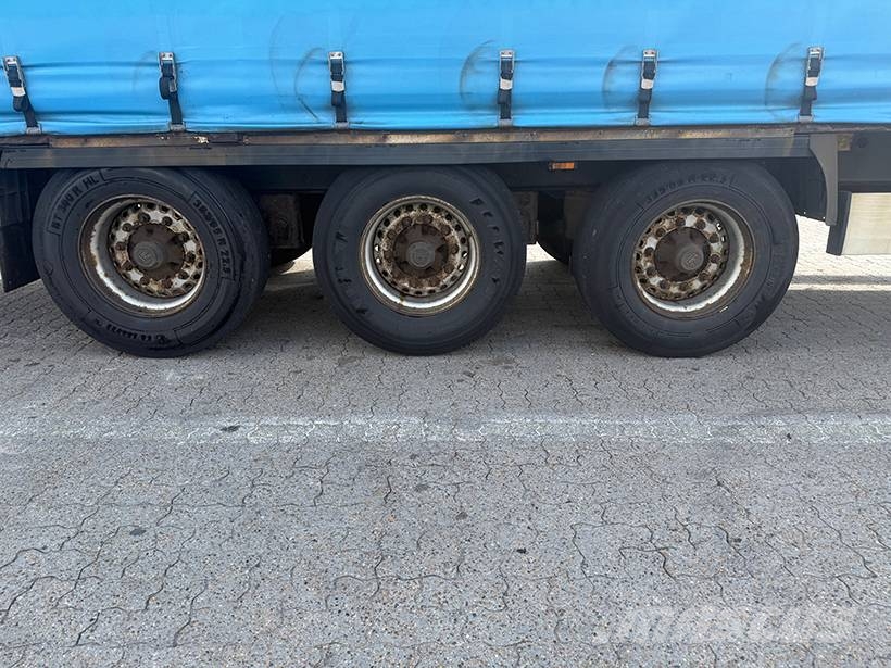 Krone Curtainsider / Planenauflieger Schuifzeilen