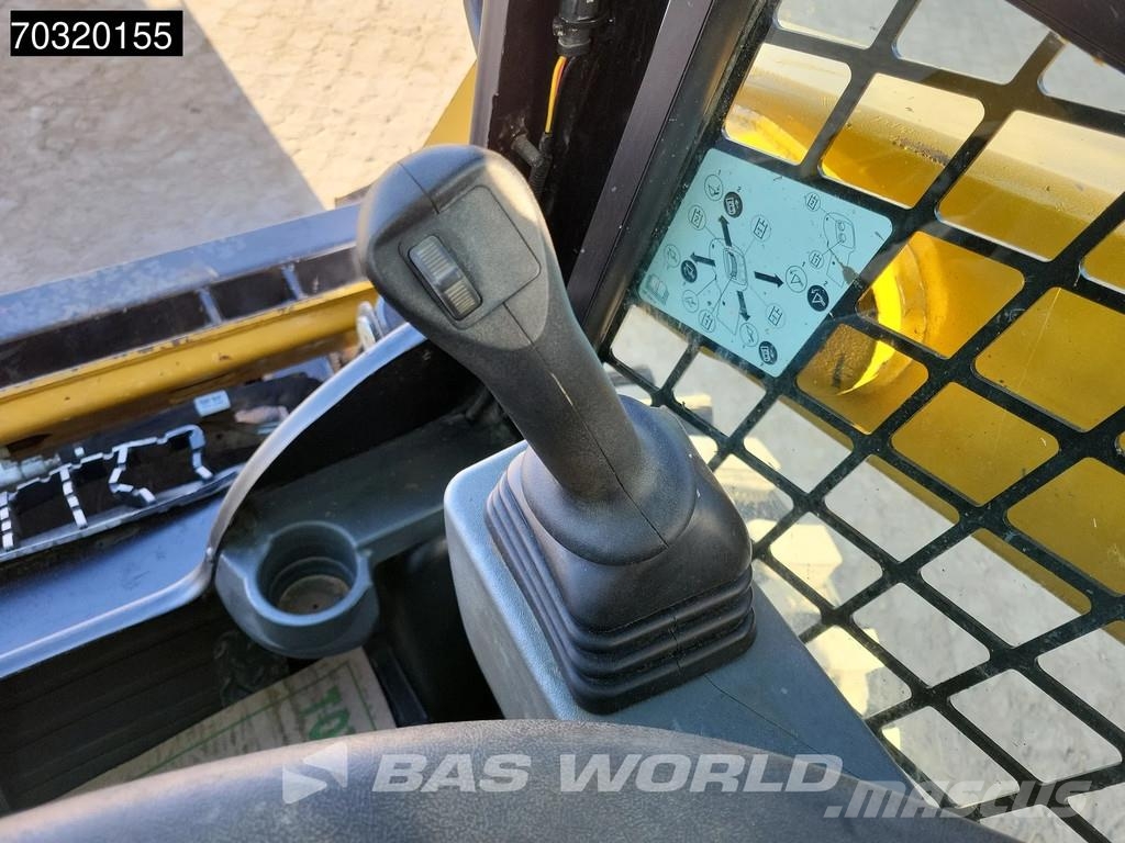 CAT 226 D3 스키드로더