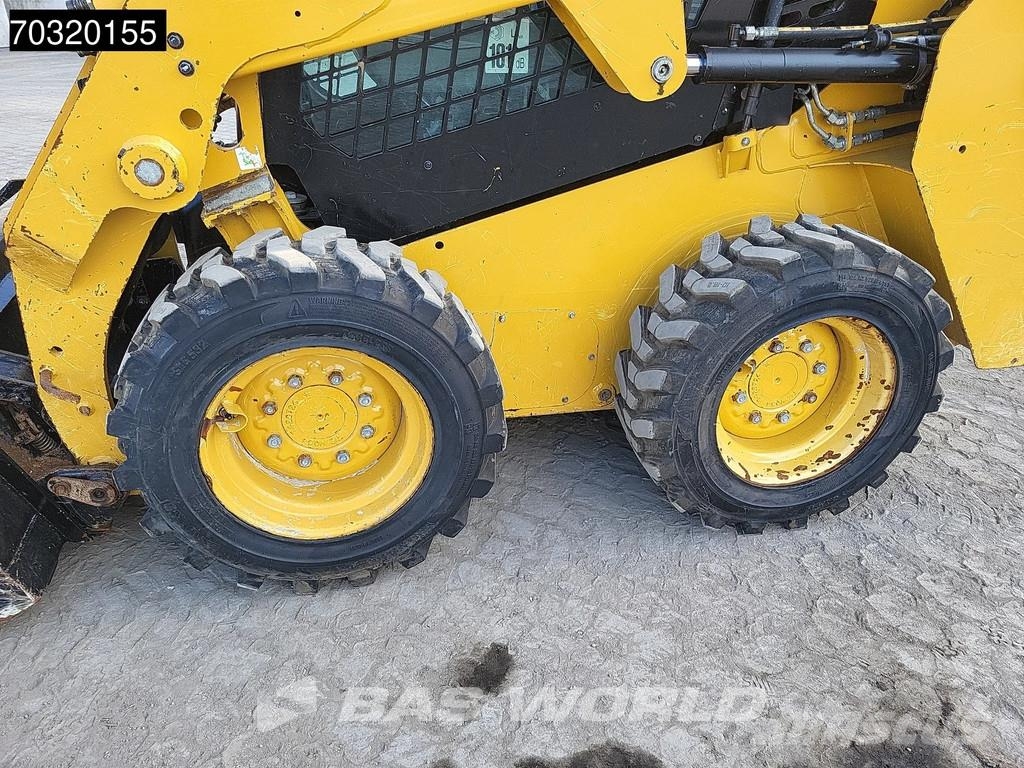 CAT 226 D3 스키드로더