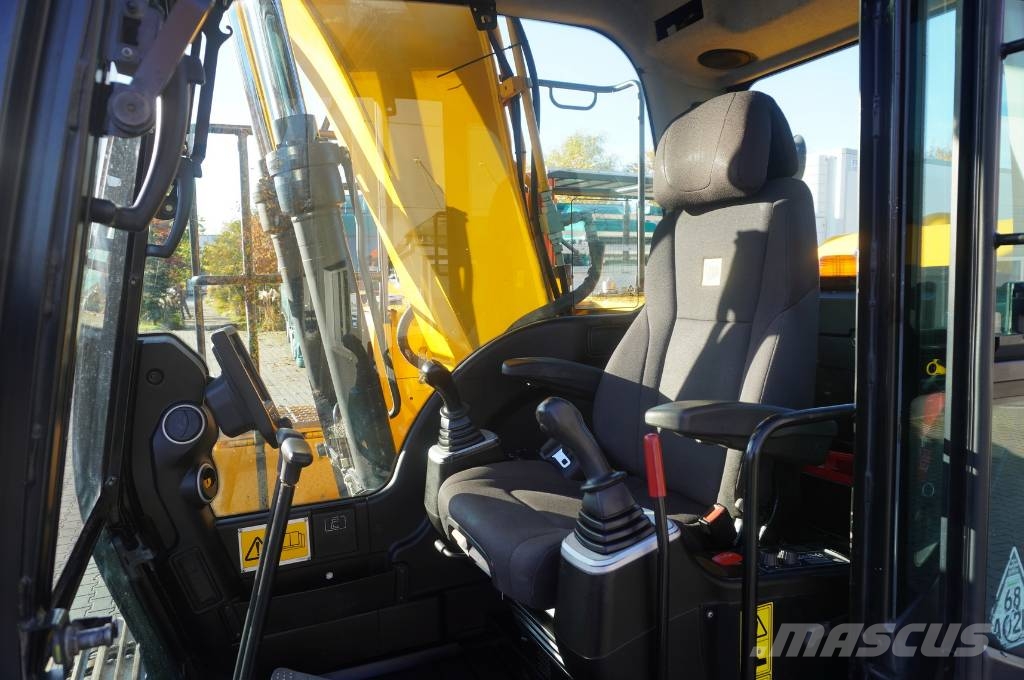 JCB JS 145LC crawler excavator / 4800 MTH Crawler excavators