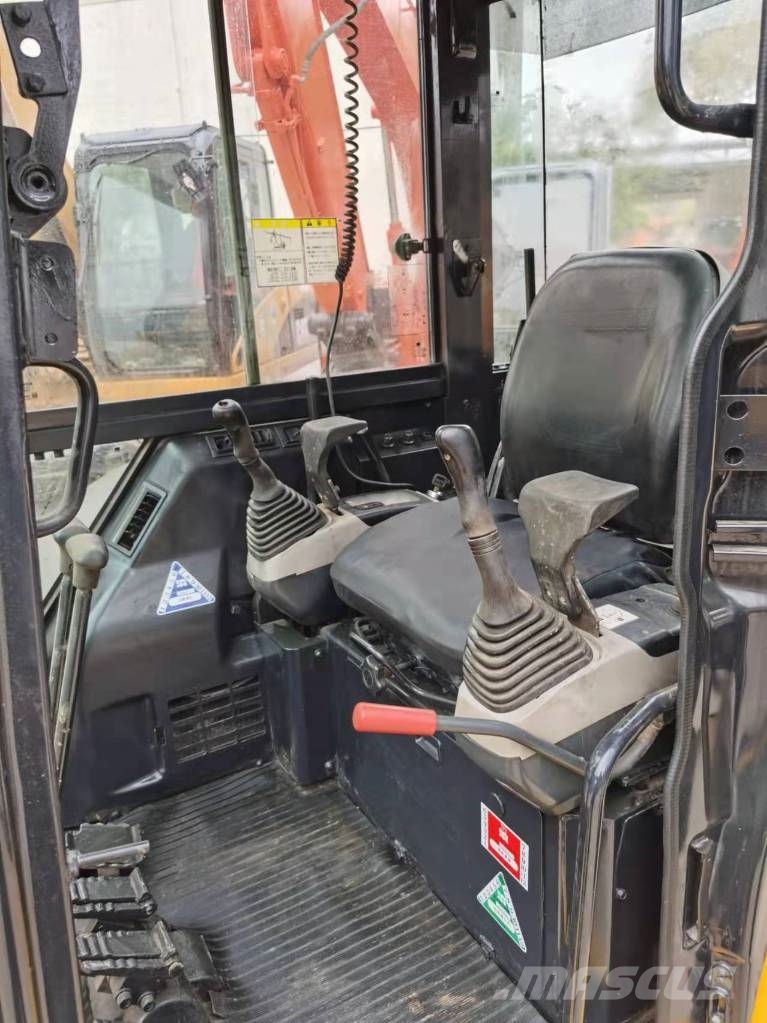 Komatsu PC 50 小型挖掘机