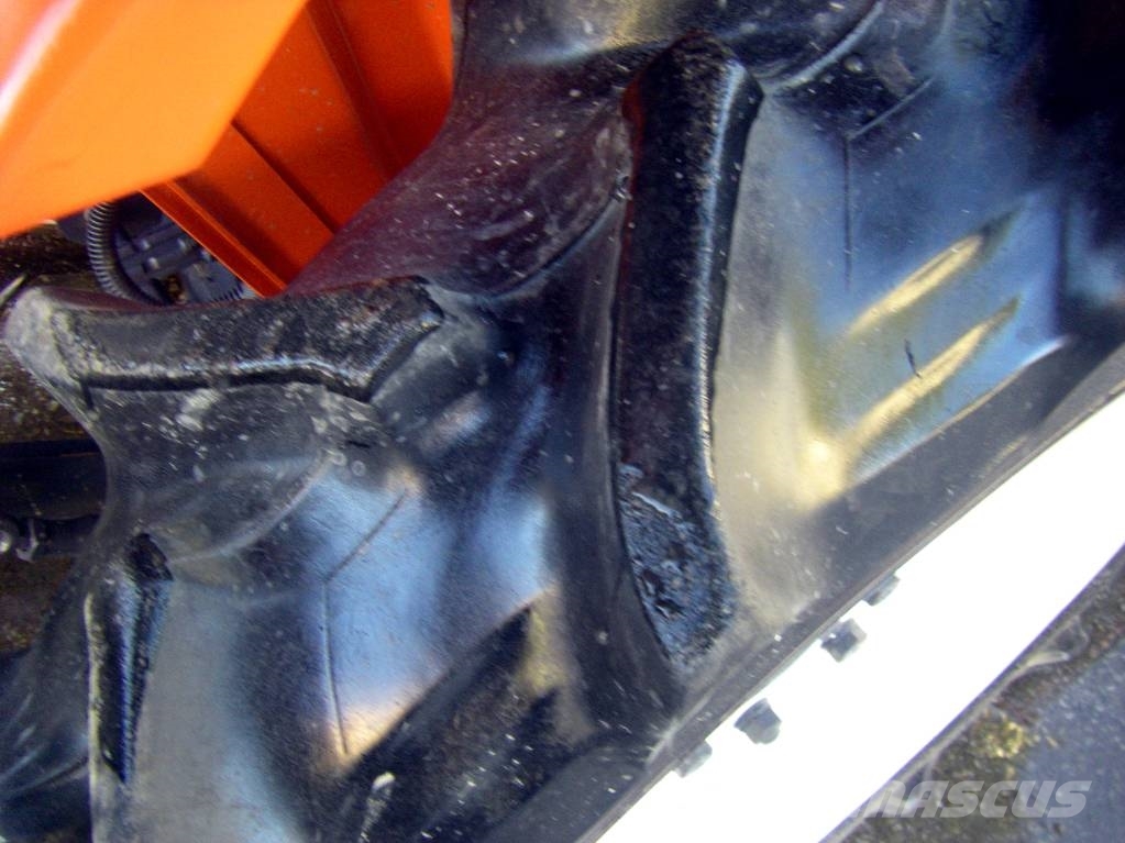 Kubota B1-17 4WD με φορτωτη الجرارات
