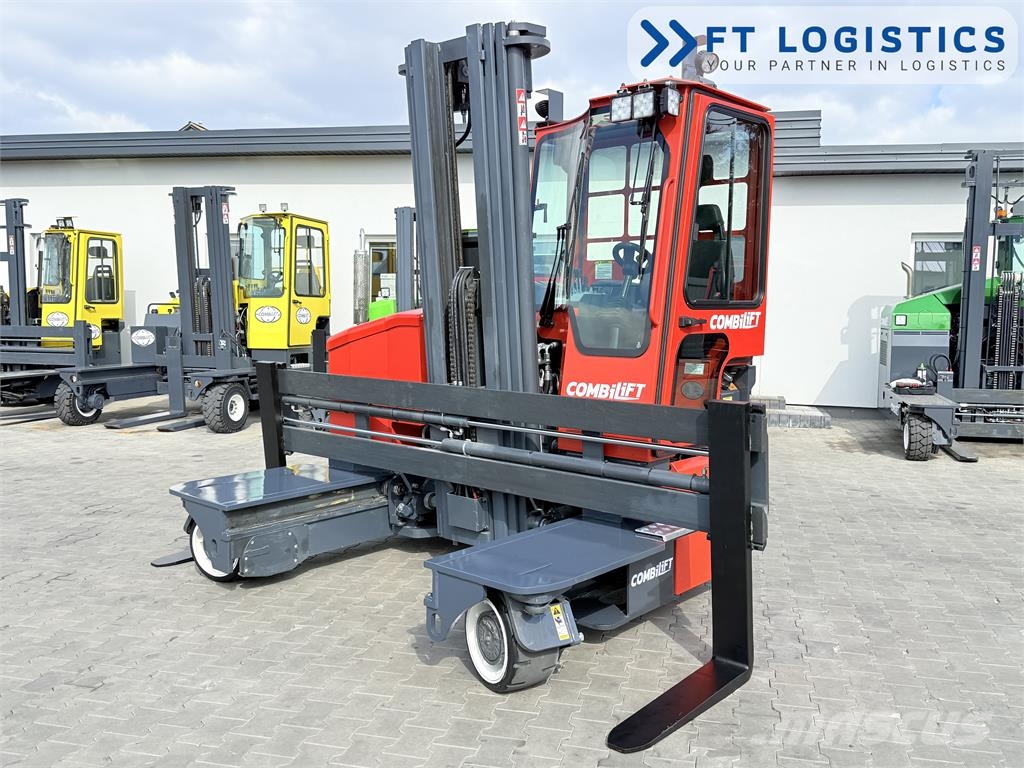 Combilift C3000ET | ELECTRIC | TRIPLEX 5940MM | WIDE FORK PO شاحنة المناولة رباعية الاتجاهات