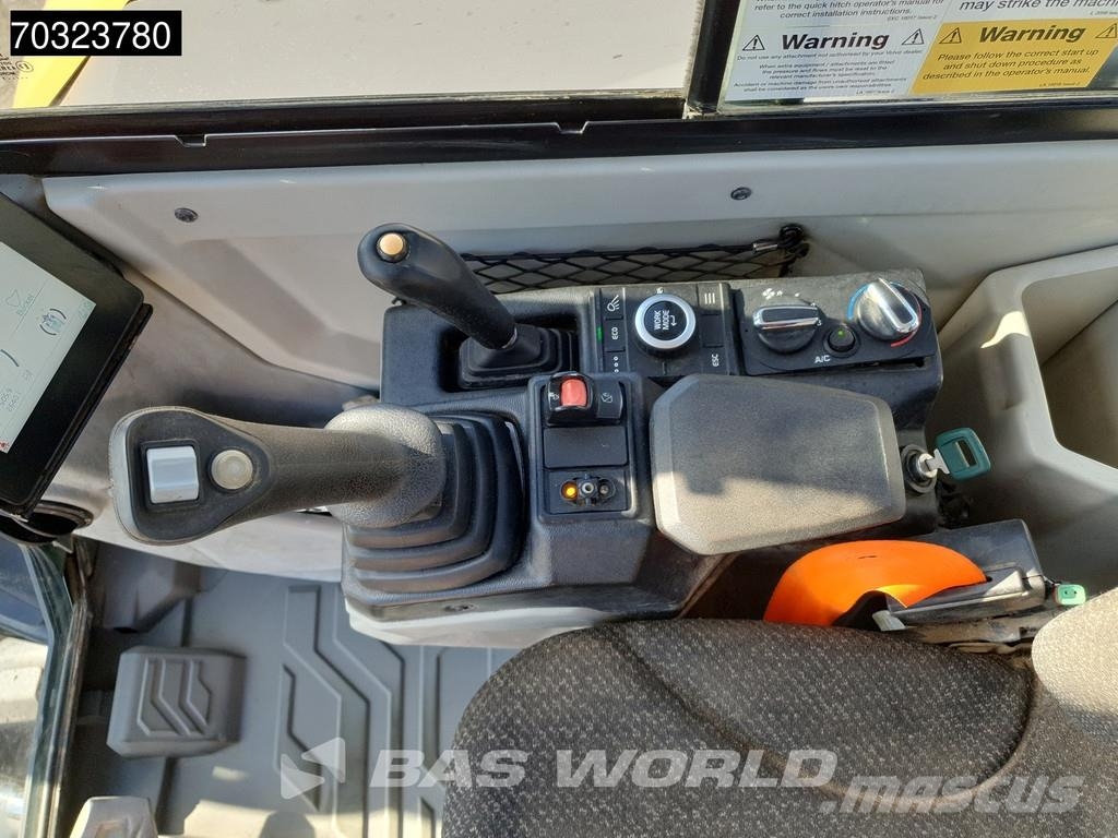 Volvo ECR58 F A/C - 3 Buckets حفارات صغيرة أقل من 7 طن (حفارات صغيرة)