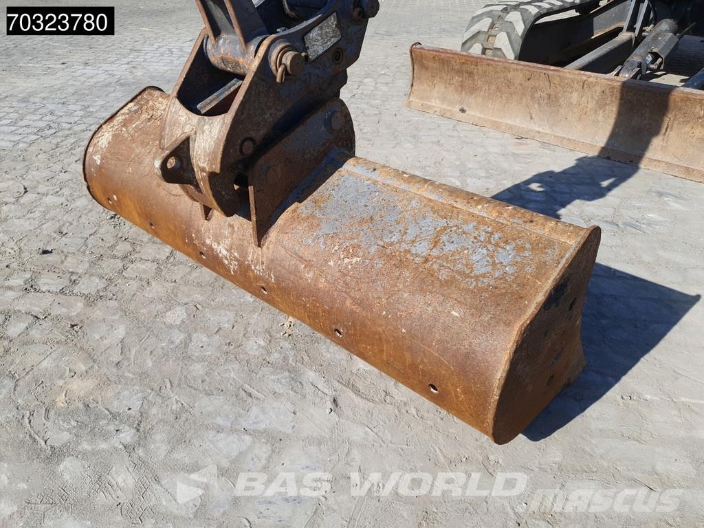 Volvo ECR58 F A/C - 3 Buckets حفارات صغيرة أقل من 7 طن (حفارات صغيرة)