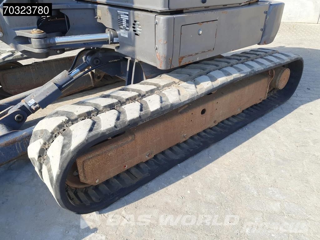 Volvo ECR58 F A/C - 3 Buckets حفارات صغيرة أقل من 7 طن (حفارات صغيرة)