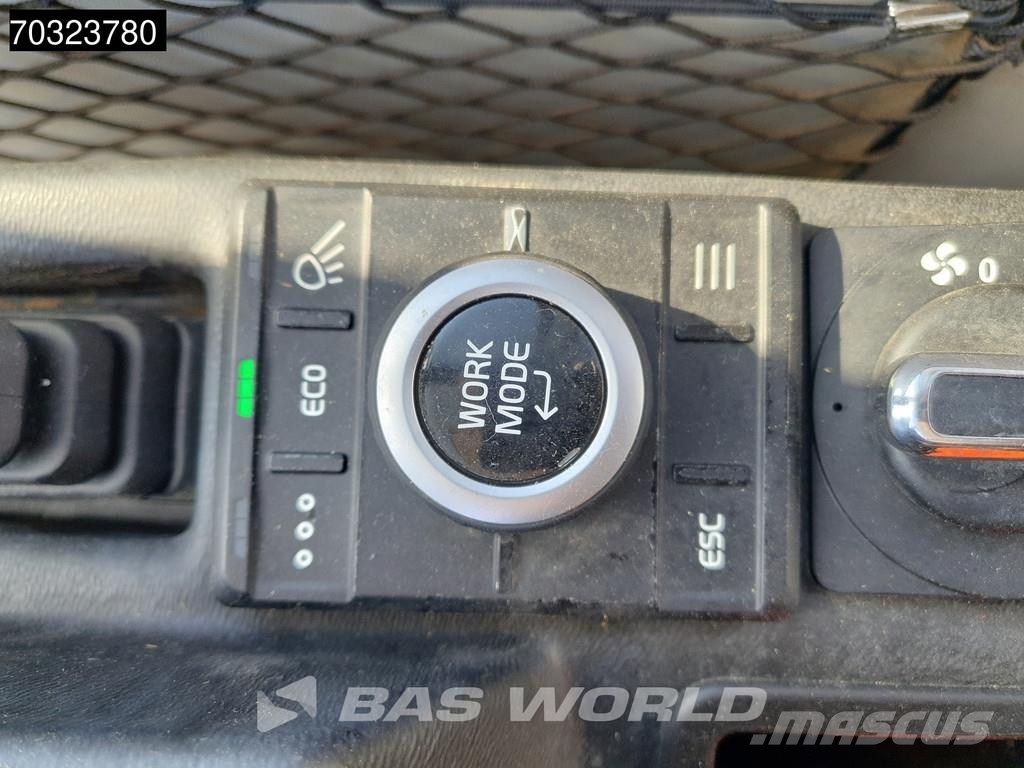 Volvo ECR58 F A/C - 3 Buckets حفارات صغيرة أقل من 7 طن (حفارات صغيرة)