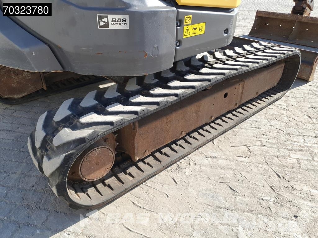 Volvo ECR58 F A/C - 3 Buckets حفارات صغيرة أقل من 7 طن (حفارات صغيرة)
