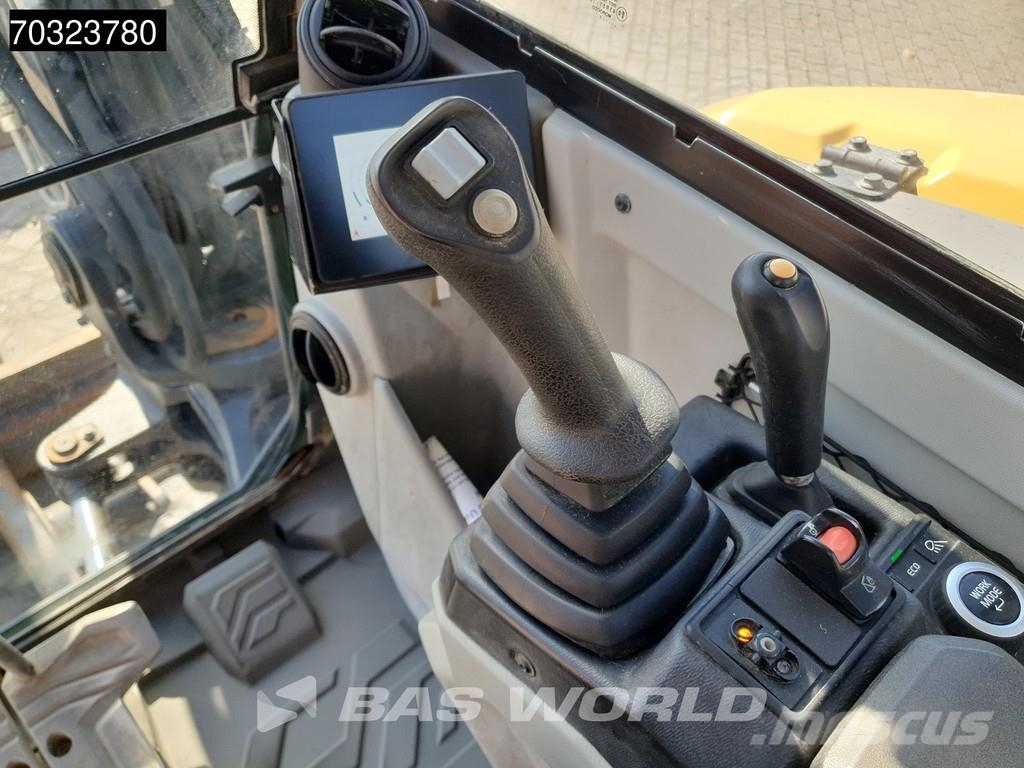 Volvo ECR58 F A/C - 3 Buckets حفارات صغيرة أقل من 7 طن (حفارات صغيرة)