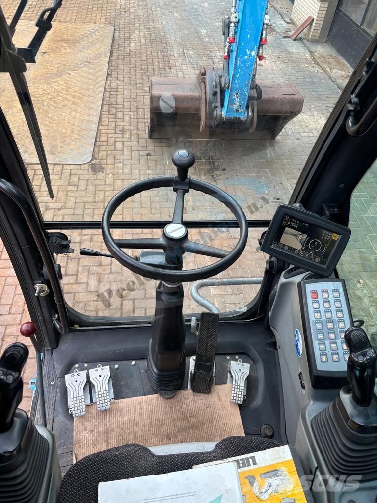 Liebherr A 914 حفارات بعجل