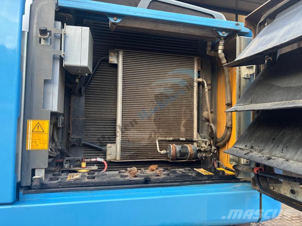 Liebherr A 914 حفارات بعجل