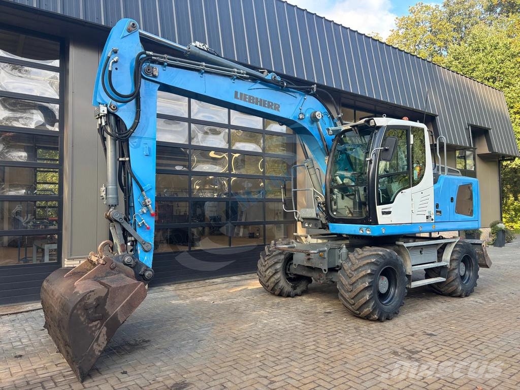 Liebherr A 914 حفارات بعجل