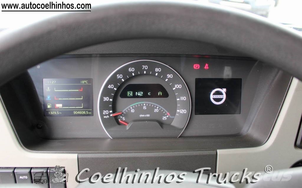 Volvo FM 330 Camiones con chasís y cabina