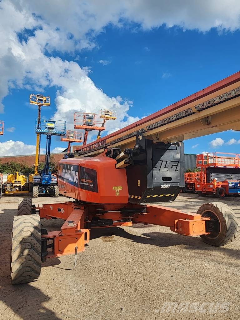 JLG 1500 AJP Iseliikuvad poomtõstukid