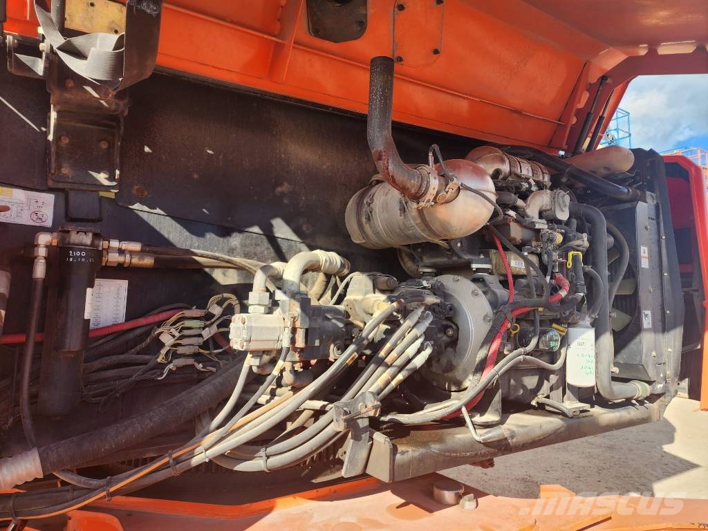 JLG 1500 AJP Iseliikuvad poomtõstukid