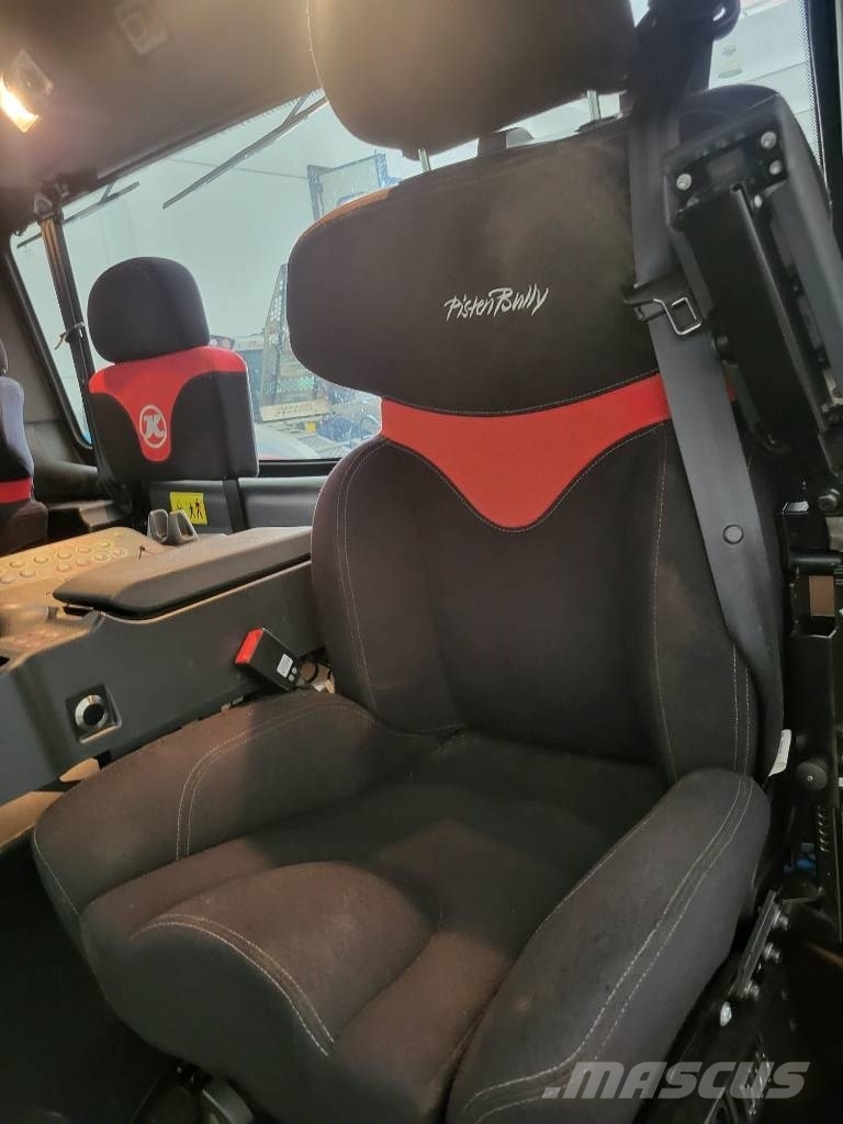  pistenbully kässbohrer 600 polar 828 كاسحات جليد