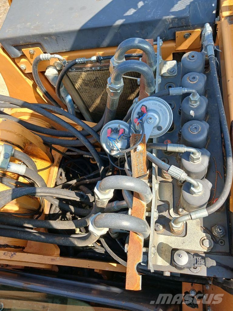 CASE WX 165 Wheeled excavators